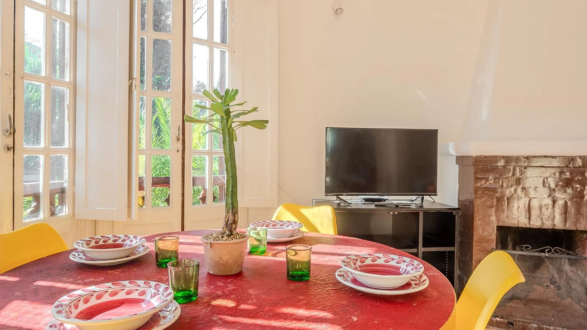 Exclusive Villa - Free Parking - In Centro - 400 Mq Garden Fregenae Apartment