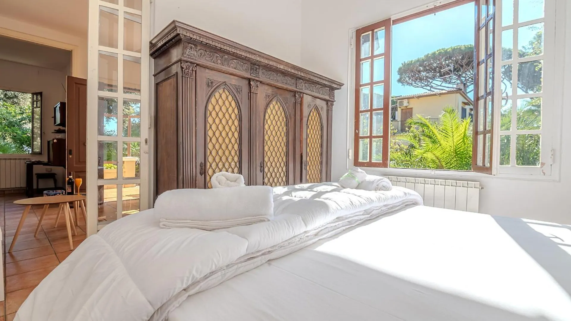 Apartment Exclusive Villa - Free Parking - In Centro - 400 Mq Garden Fregenae Italy